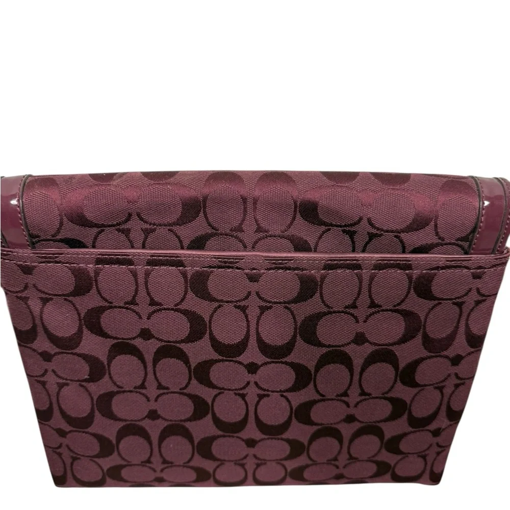 🆕 Coach burgundy fabric  signature C Bag with strap - Picture 4 of 8
